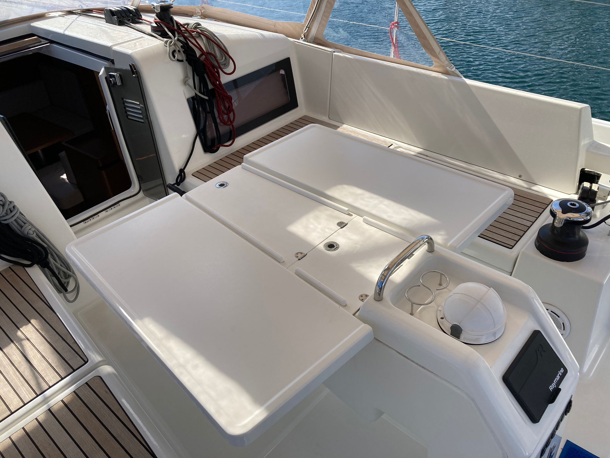 Sun Odyssey 440 — photo 9