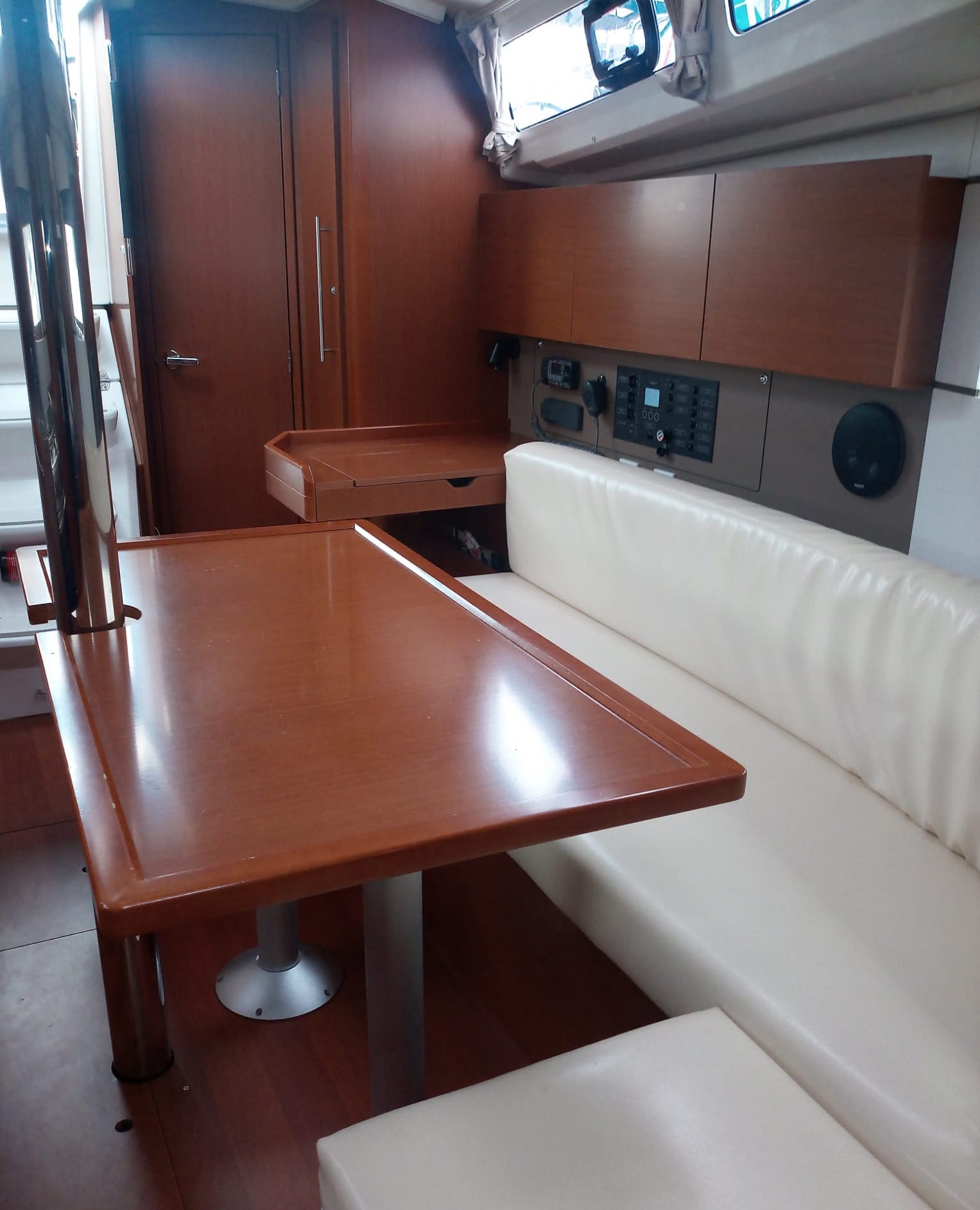 Oceanis 35.1 — photo 6