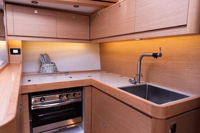 Dufour 520 GL — photo 12