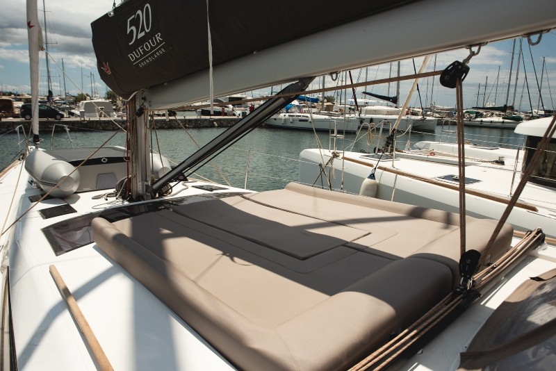 Dufour 520 GL — photo 8