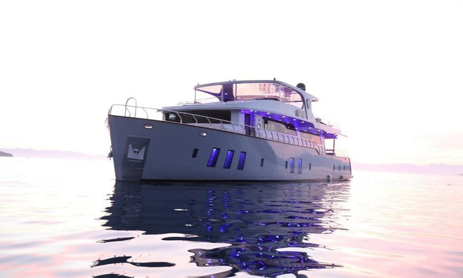 Motoryacht — photo 3