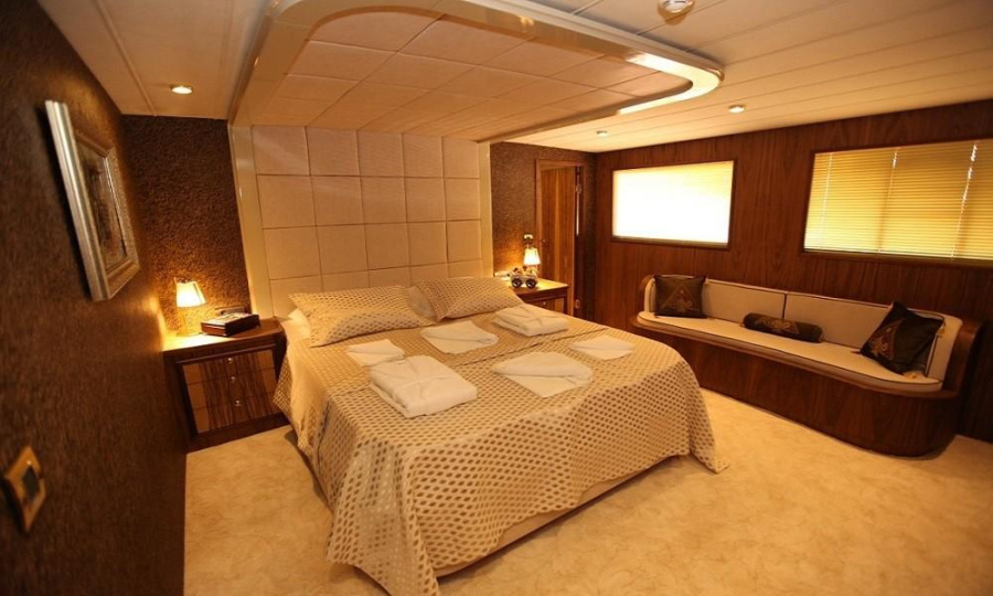 Motoryacht — photo 13