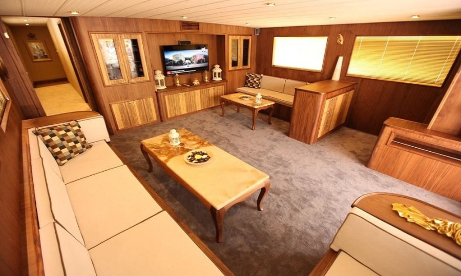 Motoryacht — photo 26