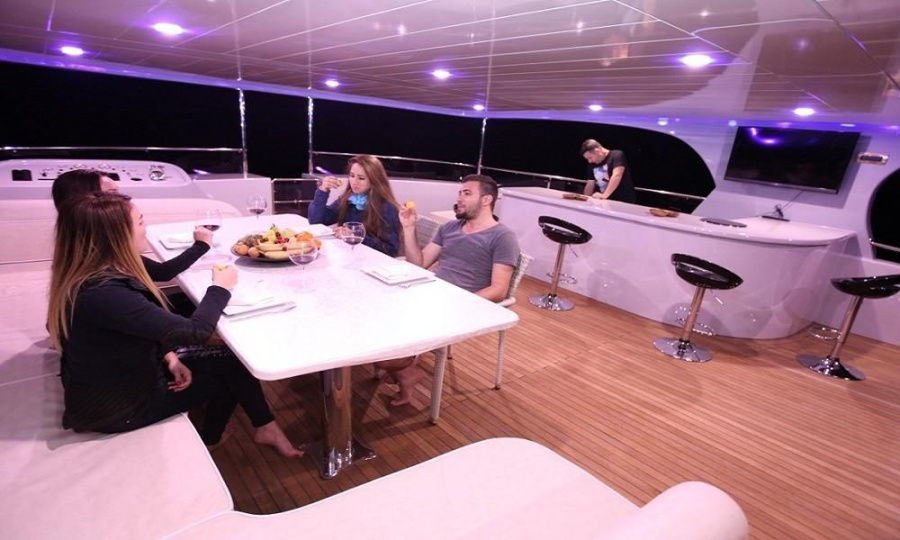 Motoryacht — photo 12