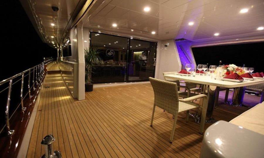 Motoryacht — photo 10