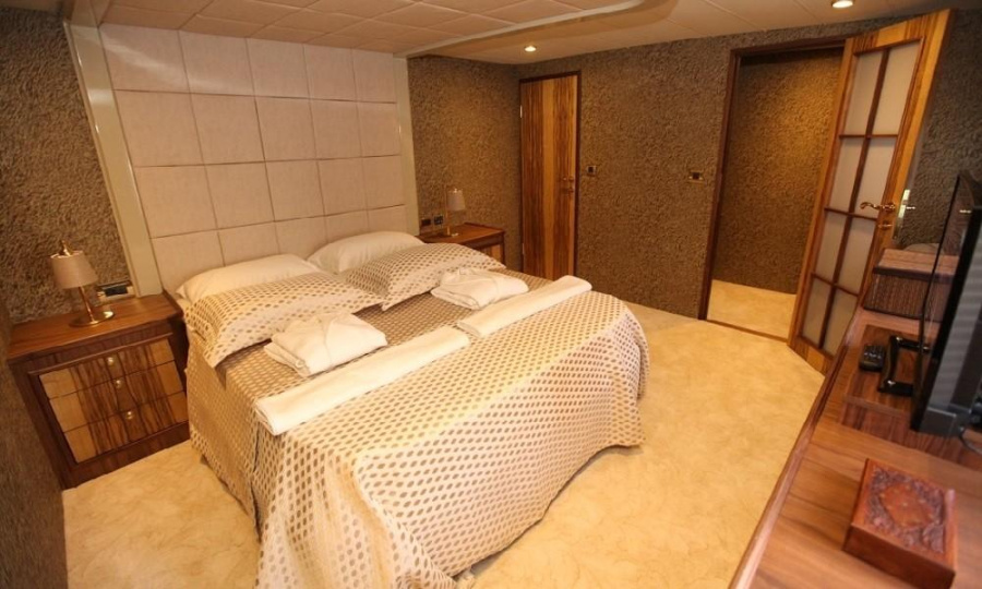 Motoryacht — photo 25