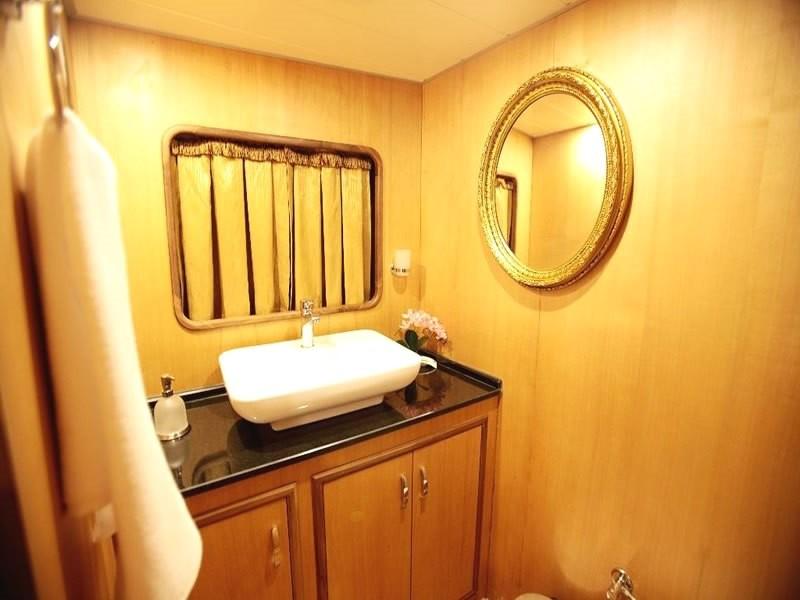 Motor Yacht — photo 12