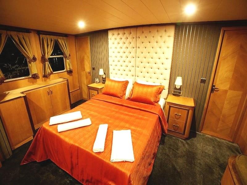 Motor Yacht — photo 13