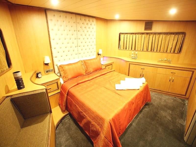 Motor Yacht — photo 16