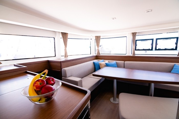 Lagoon 42 — photo 11