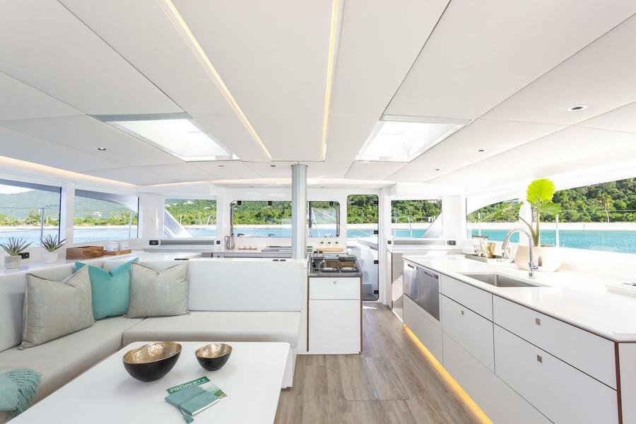 VOYAGE 590 hybrid — photo 6