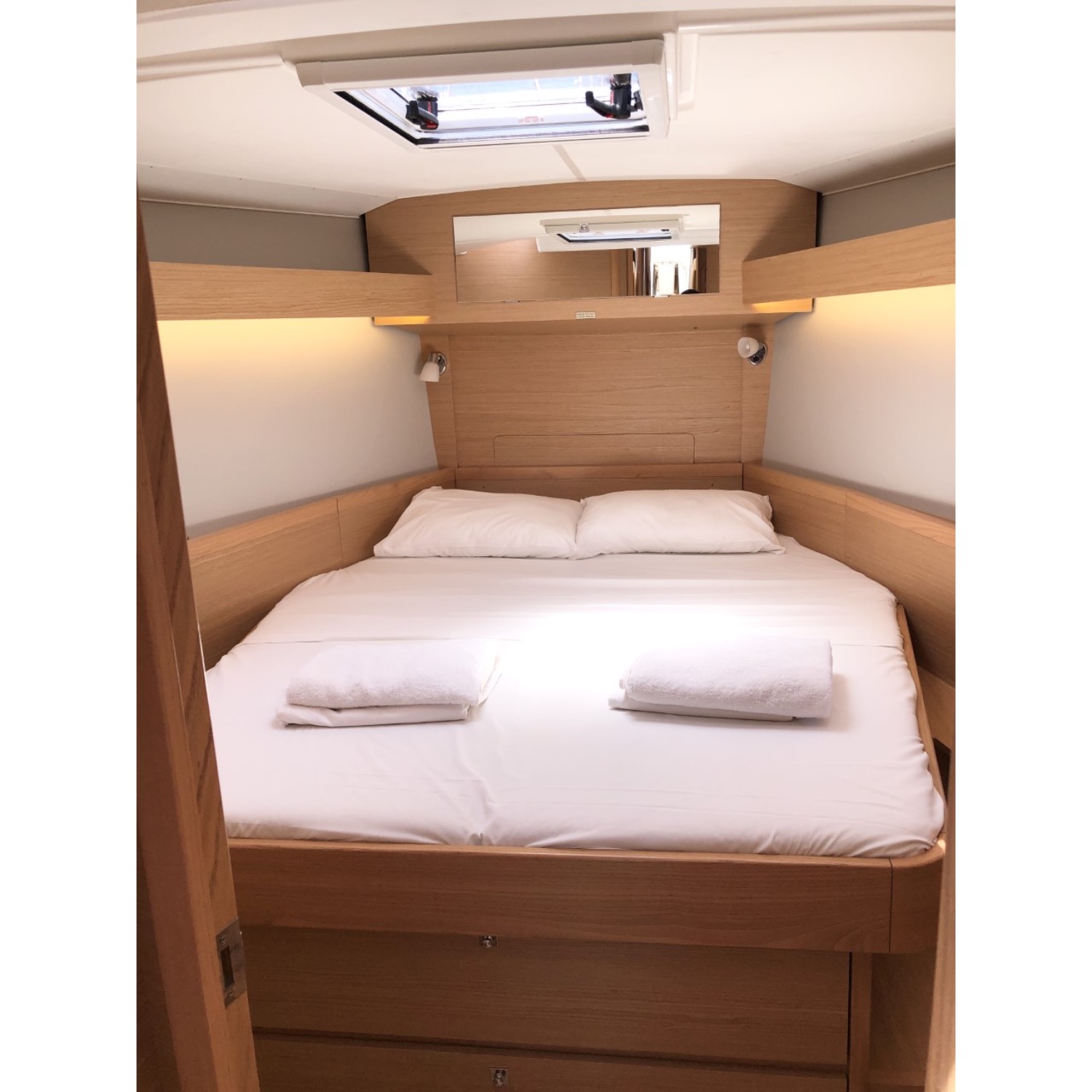 Dufour 430 Grand Large — photo 11