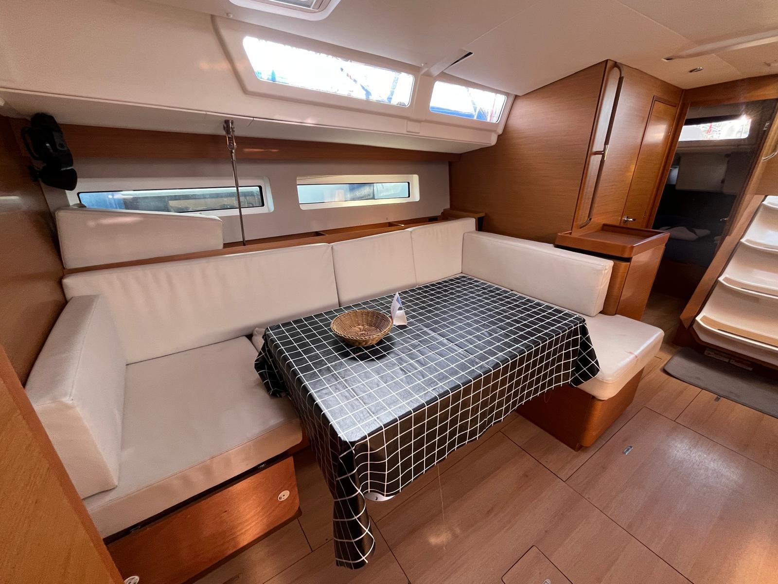 Sun Odyssey 490 — photo 8