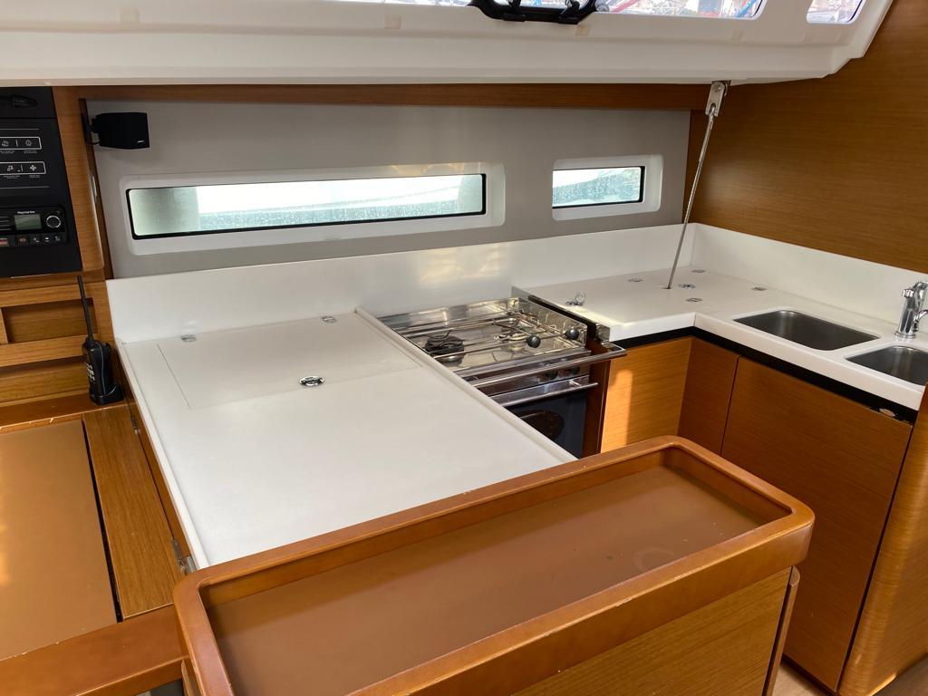 Sun Odyssey 440 — photo 7