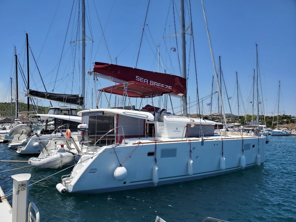 Lagoon 450 F — photo 1
