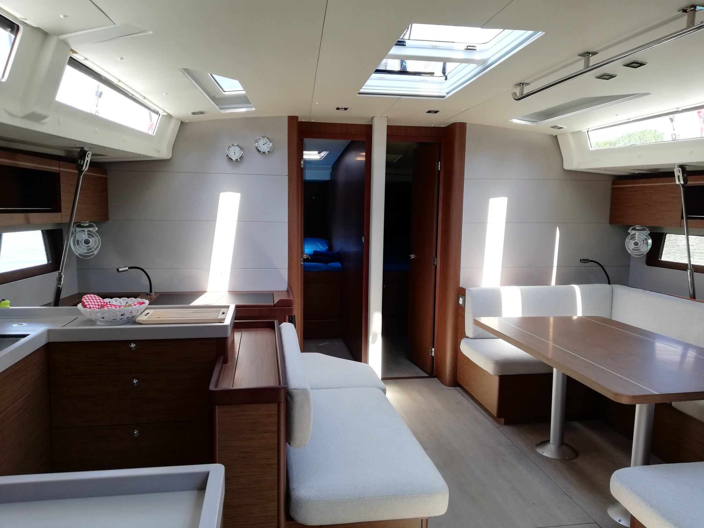 Oceanis 51.1 — photo 5