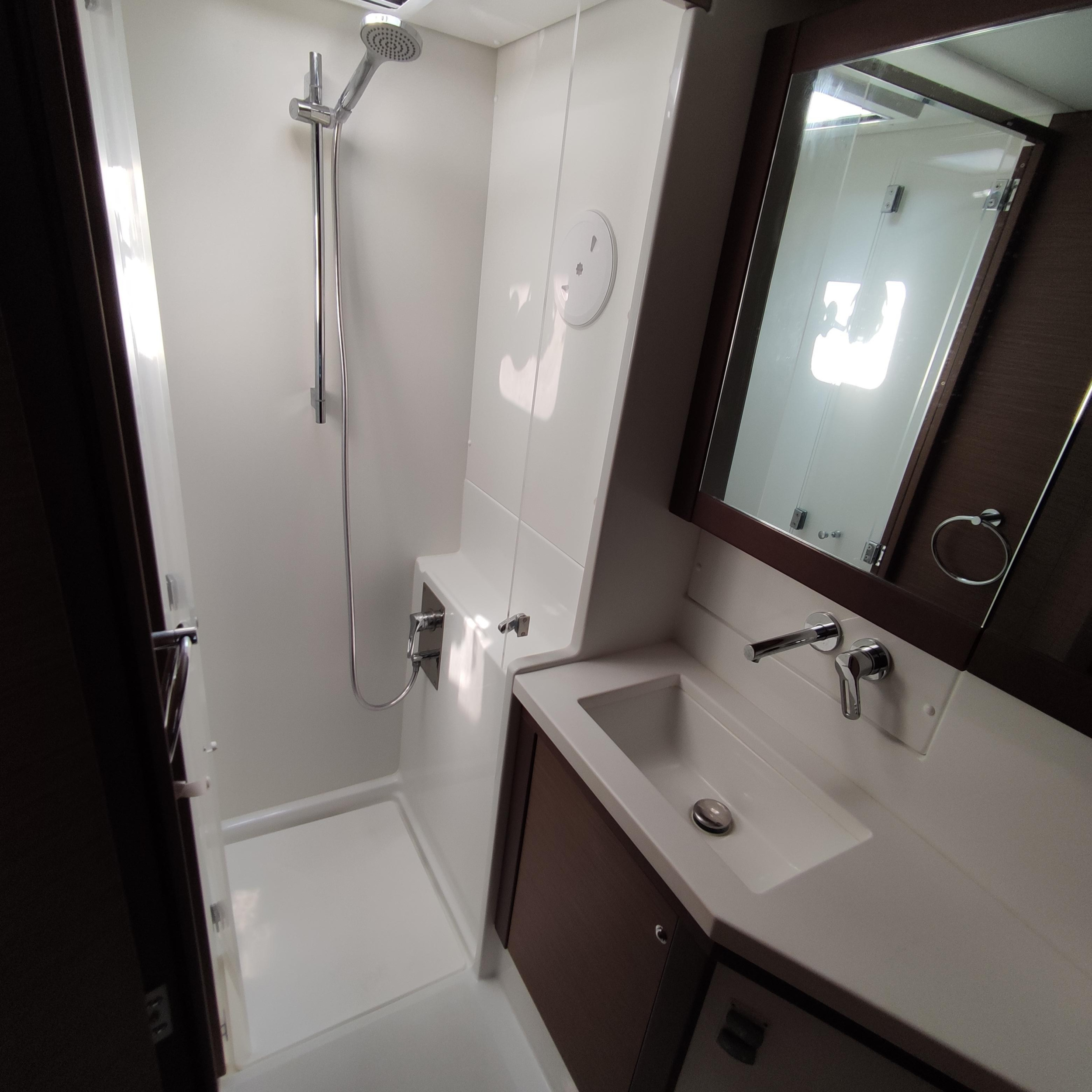 Lagoon 450 F — photo 4