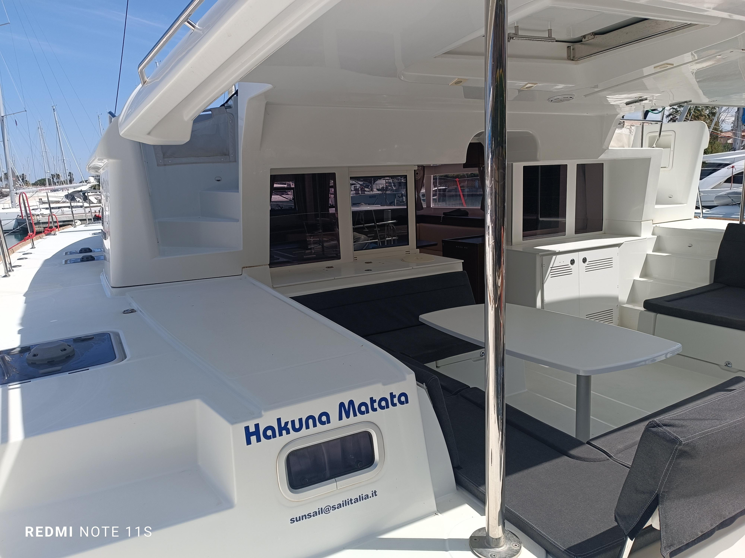 Lagoon 450 F — photo 2