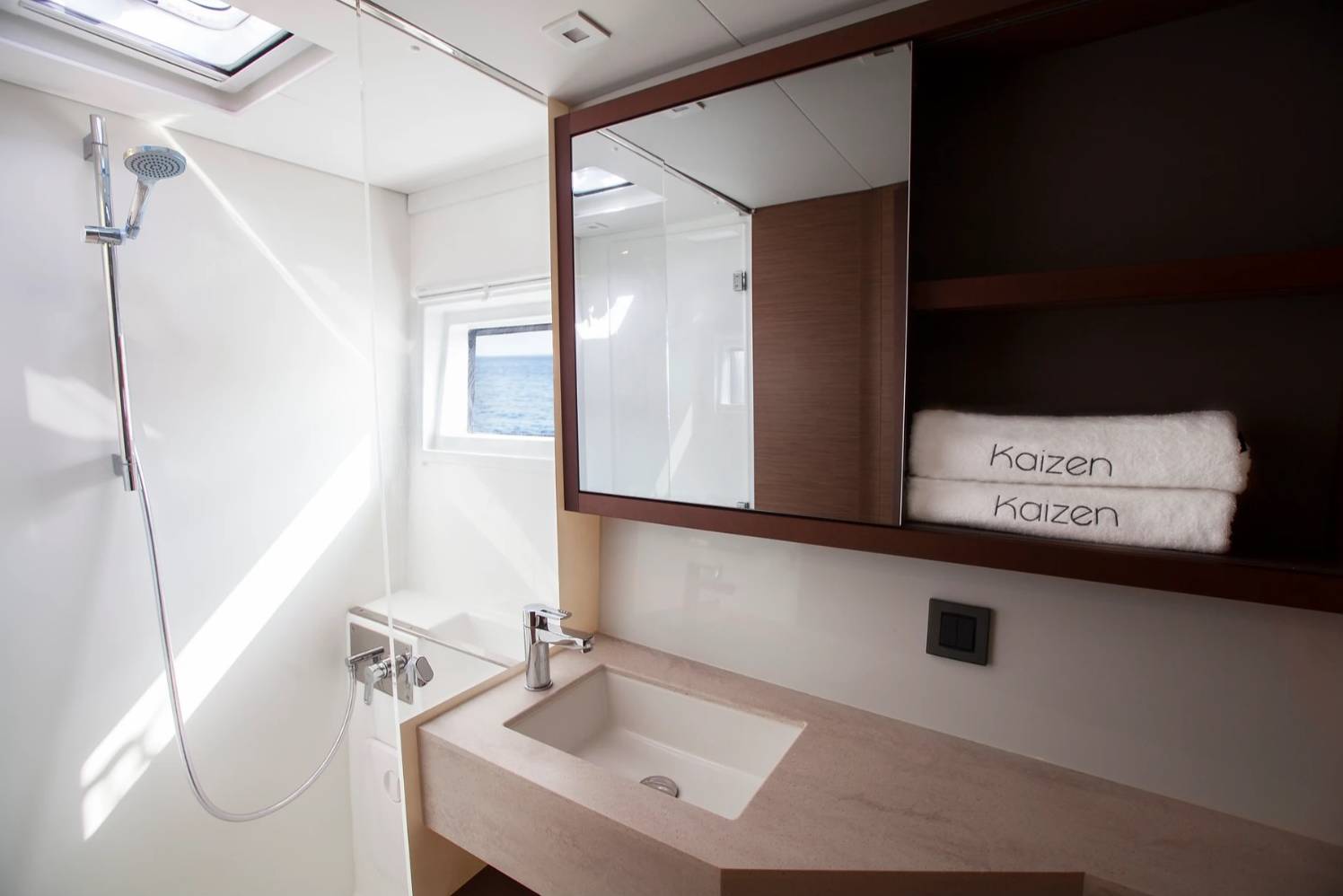 Lagoon 46 — photo 21