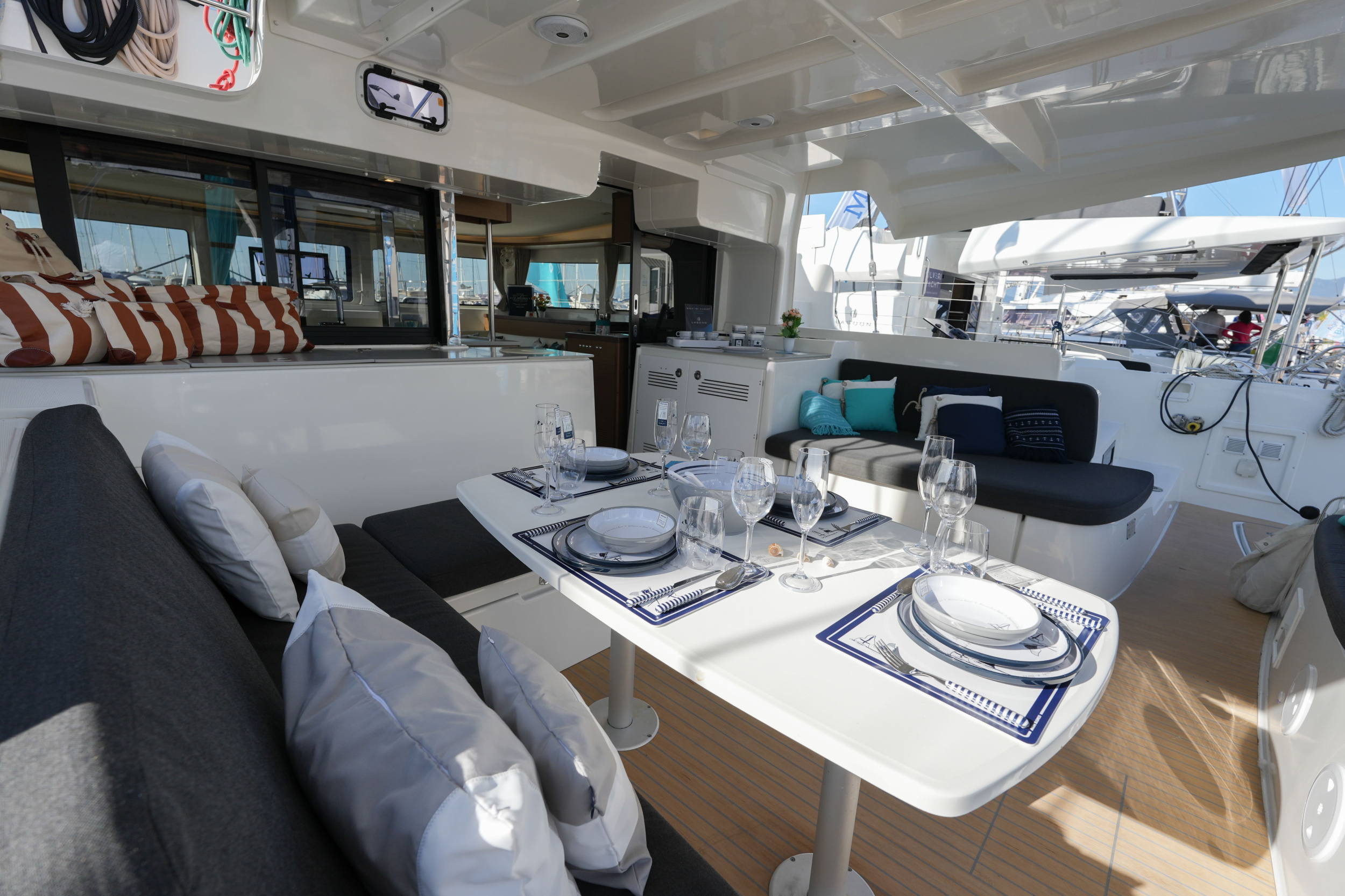 Lagoon 46 Fly — photo 2