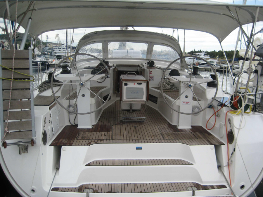 Bavaria Cruiser 51 Solar — photo 6