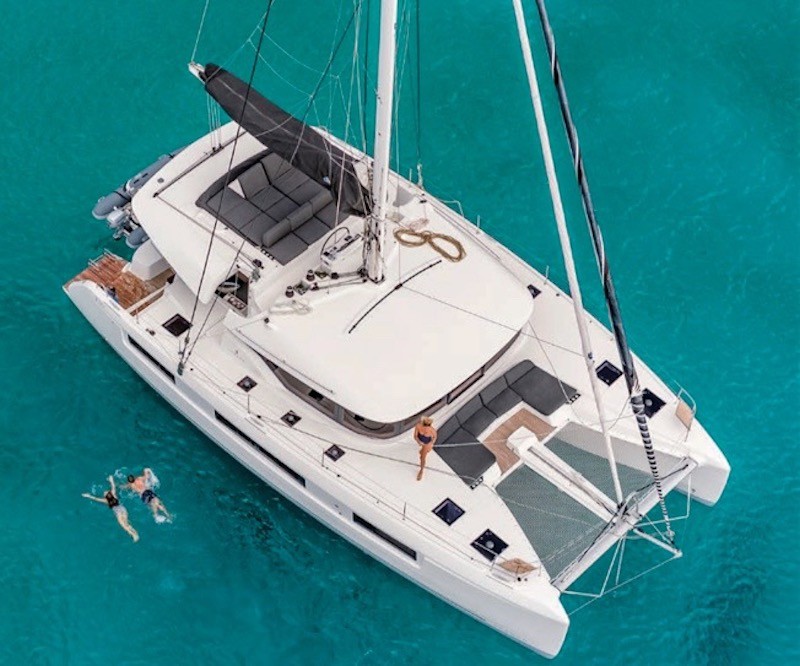 Lagoon 50 — photo 1