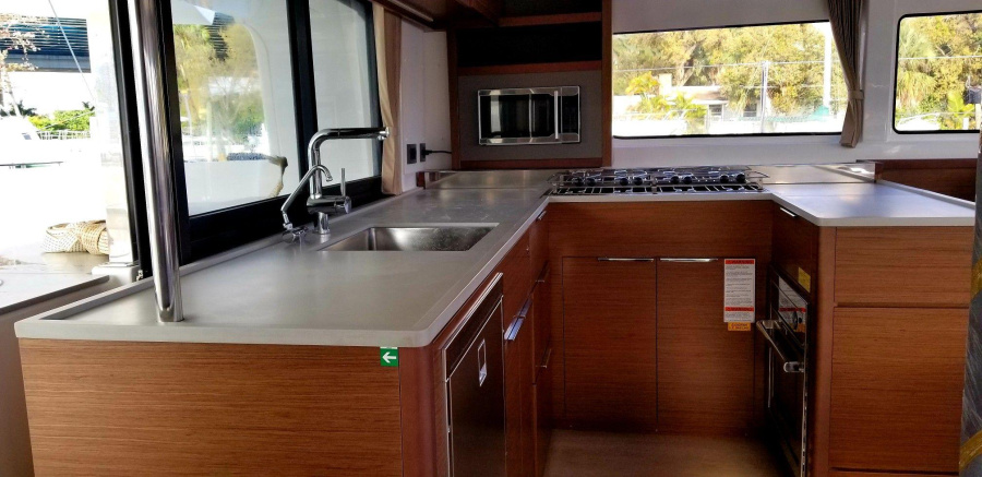 Lagoon 46 - Premium - AC — photo 4