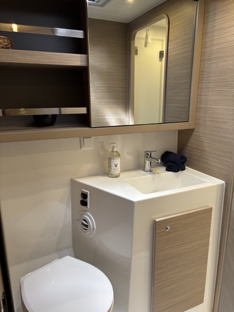 Lagoon 42 — photo 27