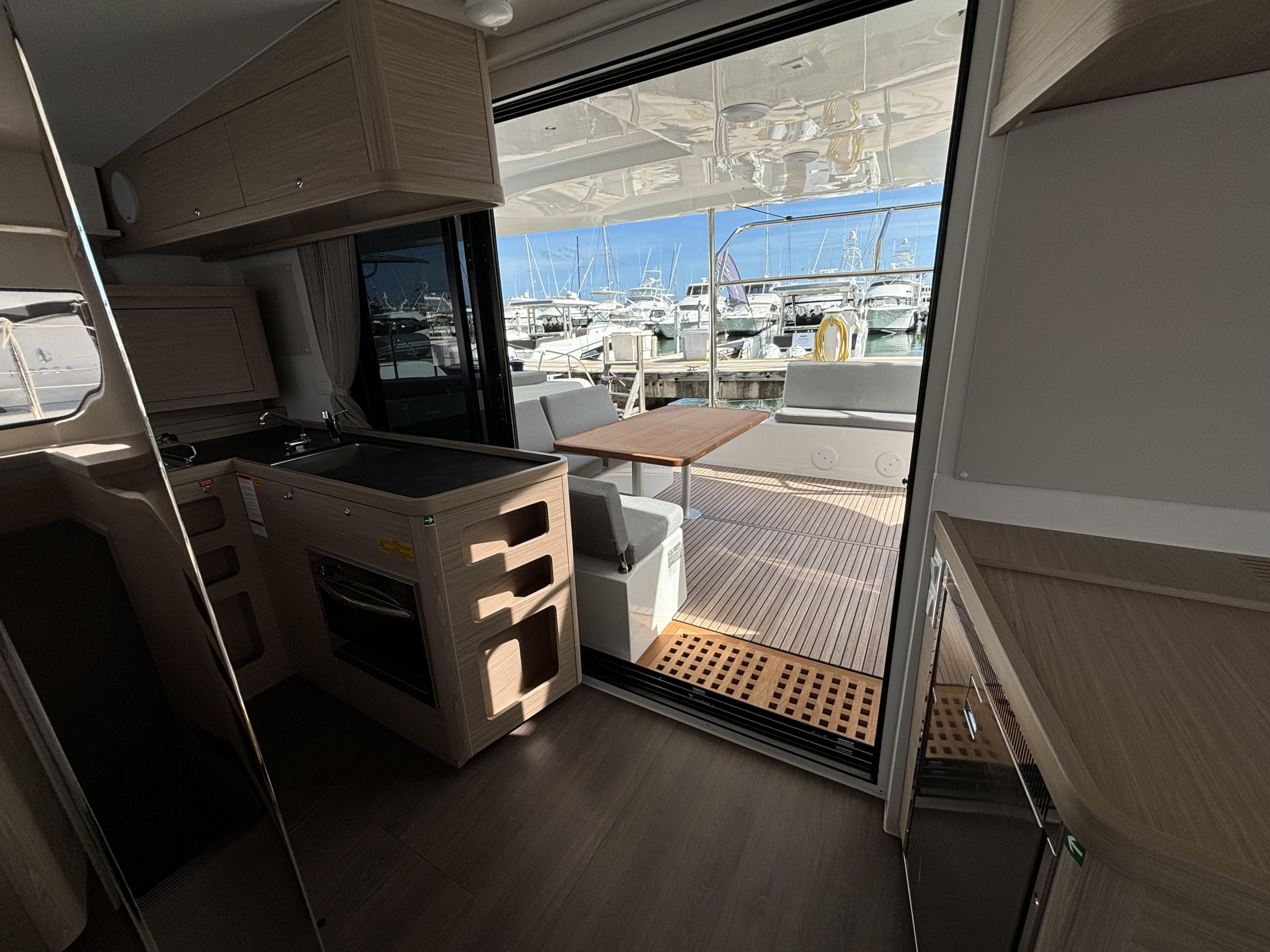 Lagoon 42 — photo 14