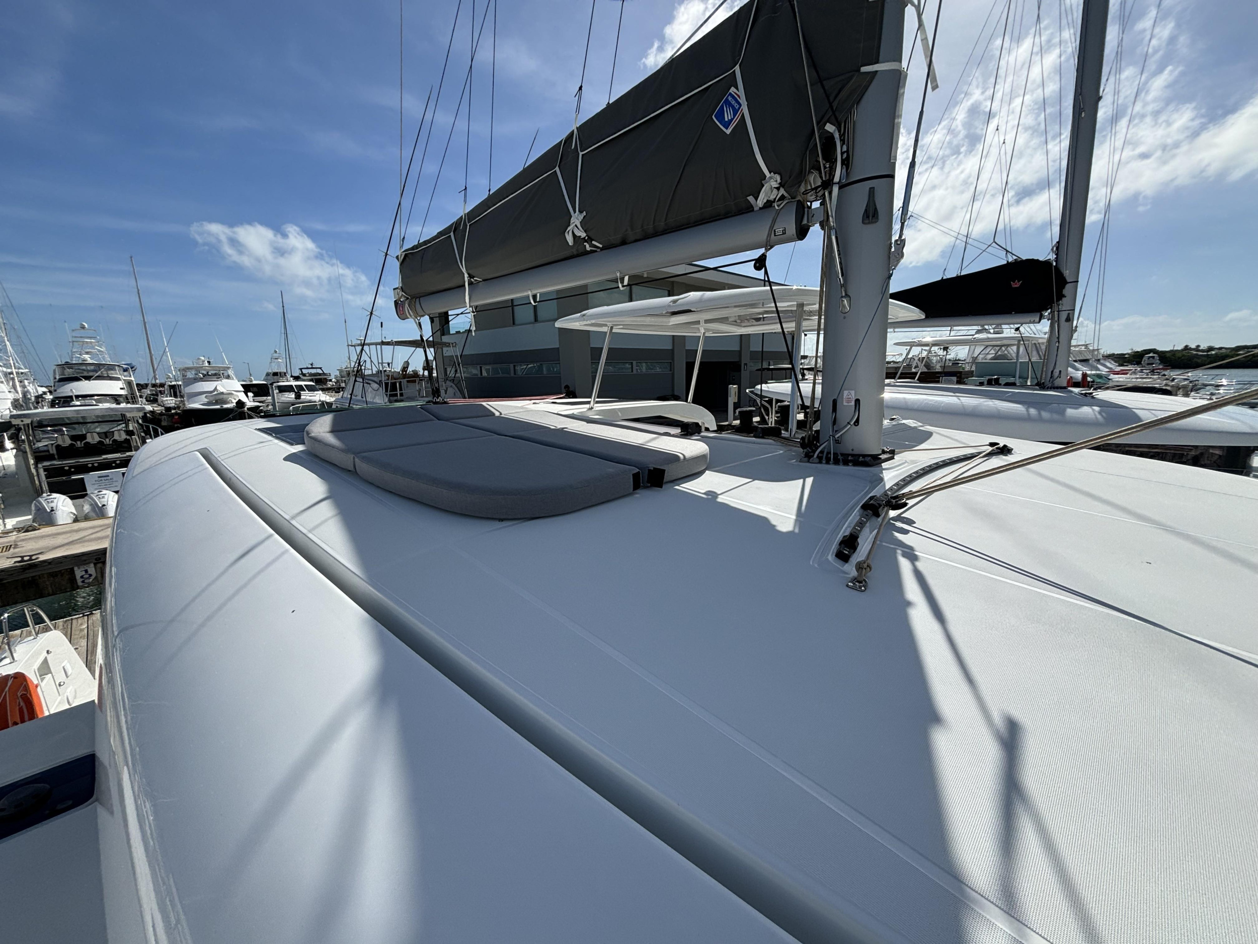 Lagoon 42 — photo 13