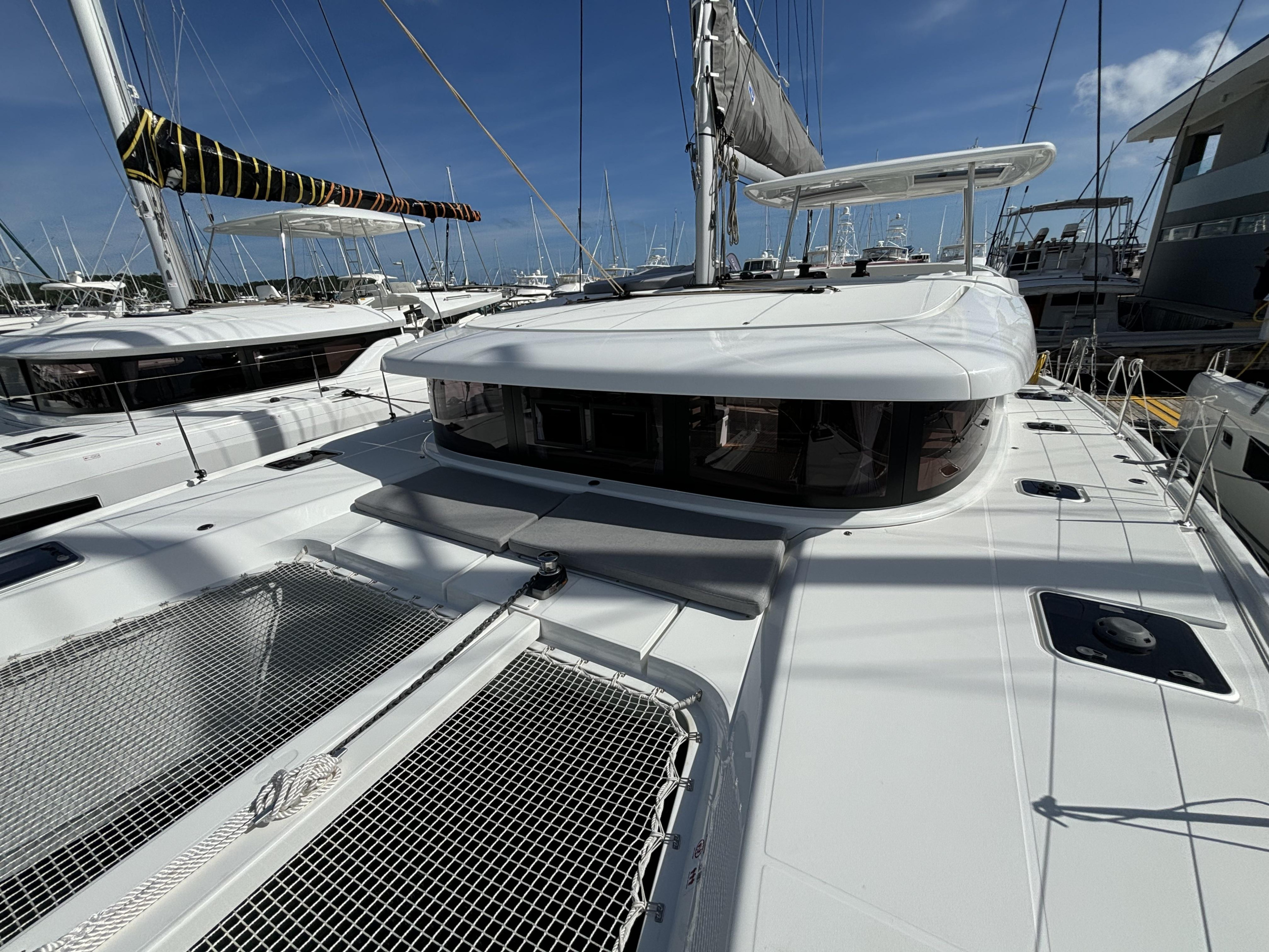 Lagoon 42 — photo 12
