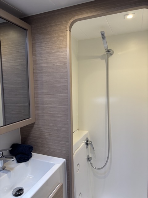 Lagoon 42 — photo 26