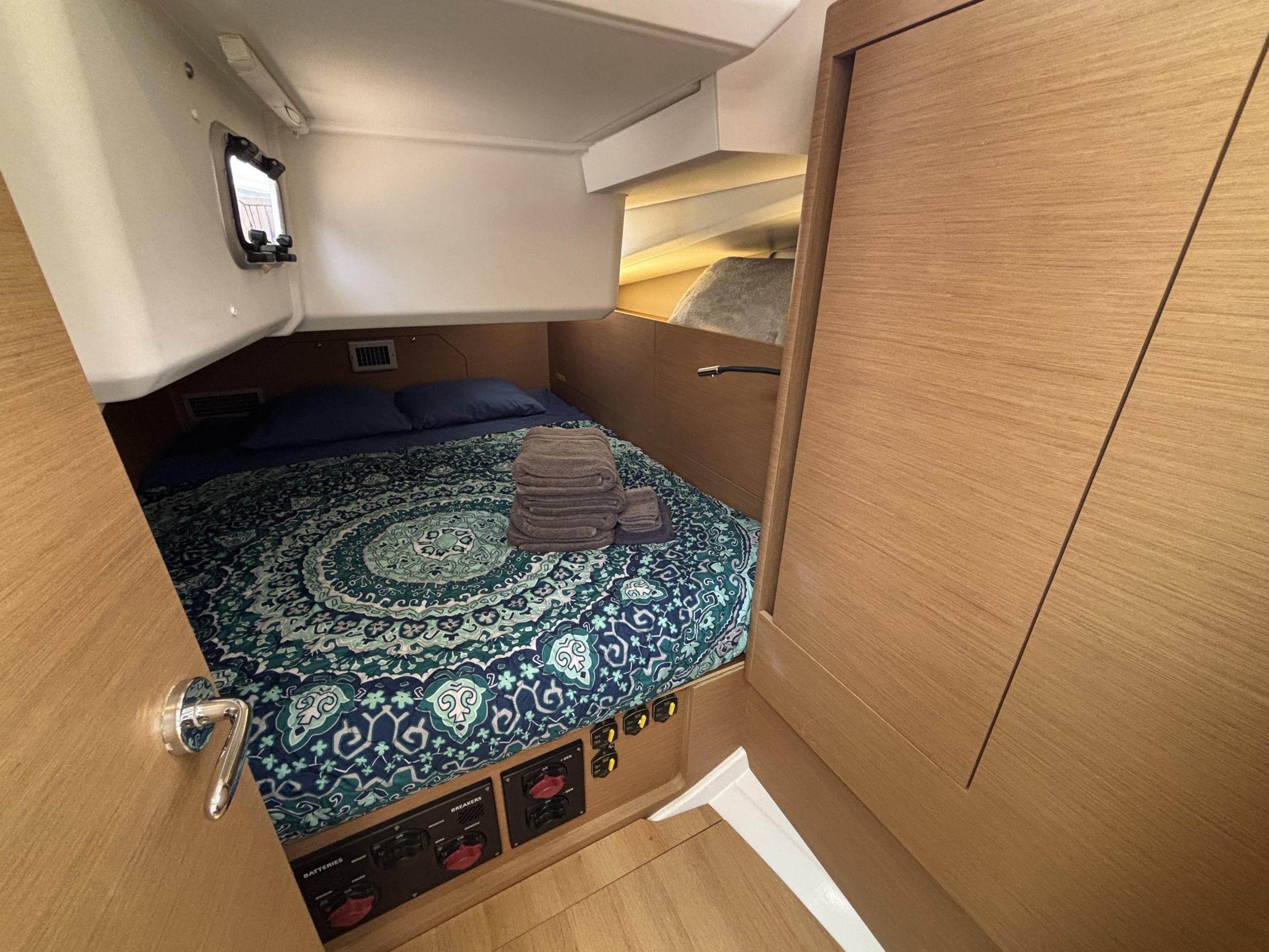 Sun Odyssey 440 — photo 3