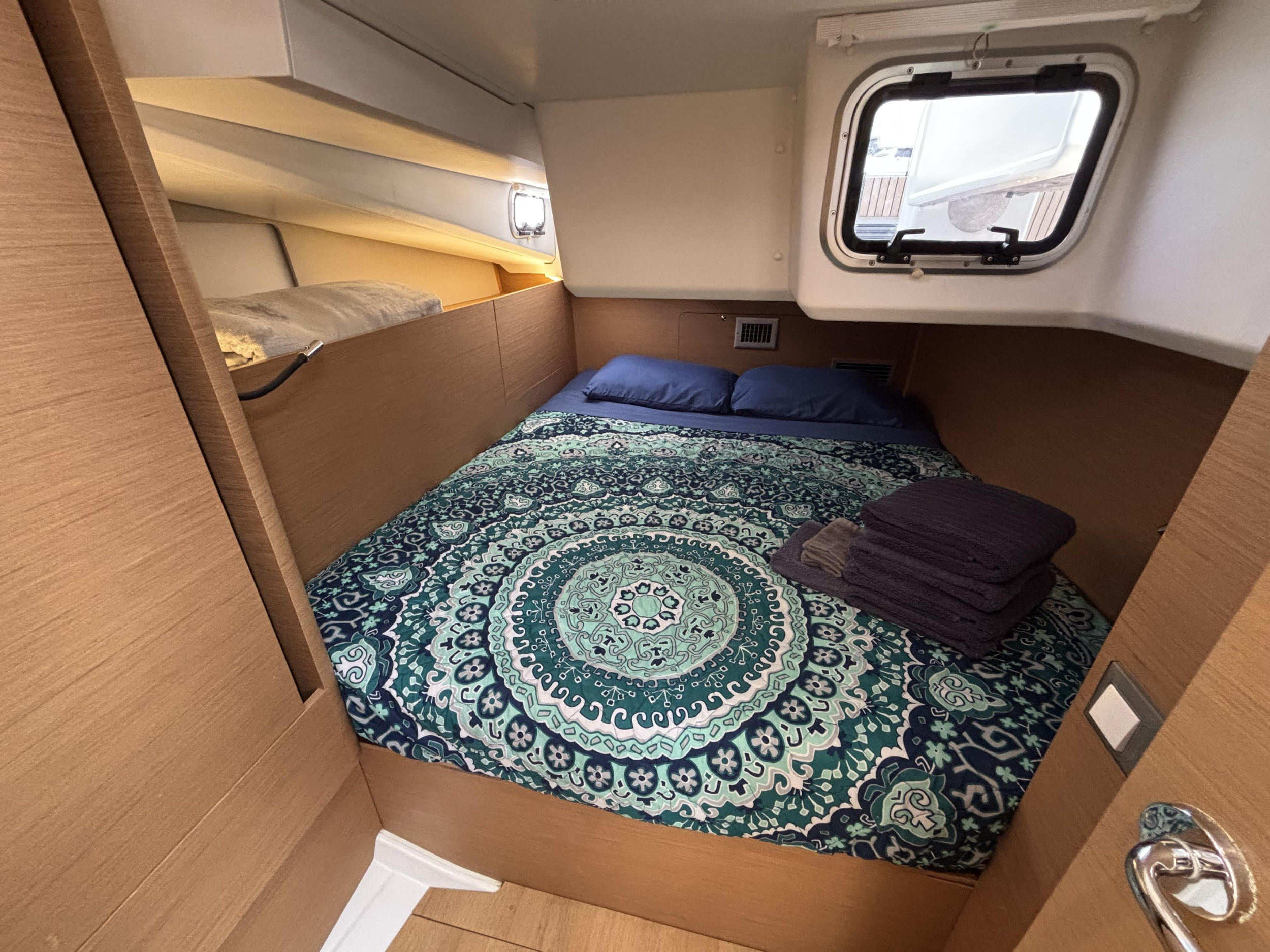 Sun Odyssey 440 — photo 4