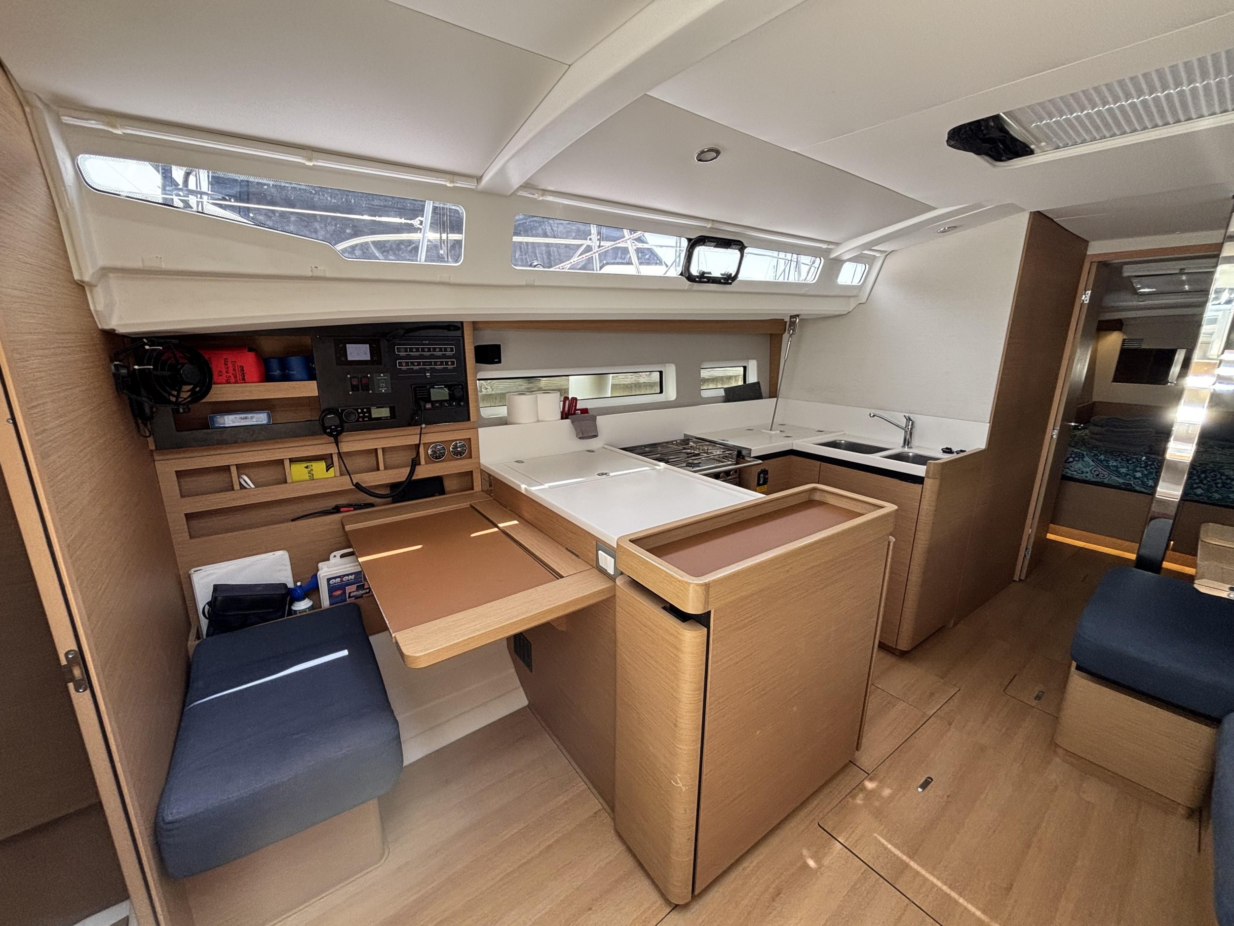 Sun Odyssey 440 — photo 12