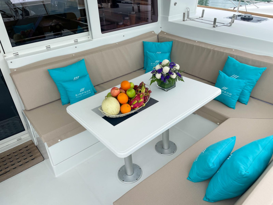 Lagoon 400S2 — photo 10