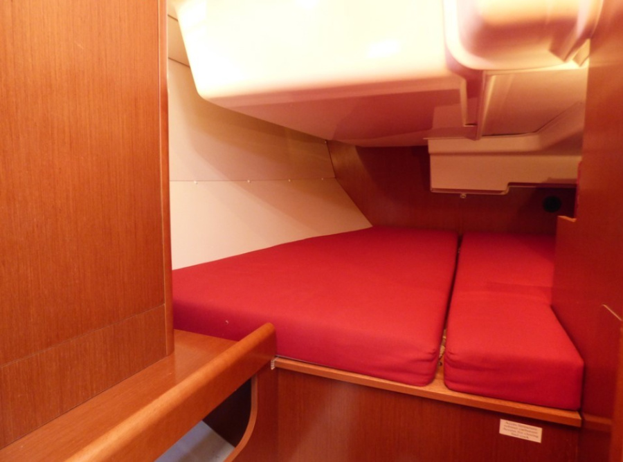 Oceanis 37 — photo 1
