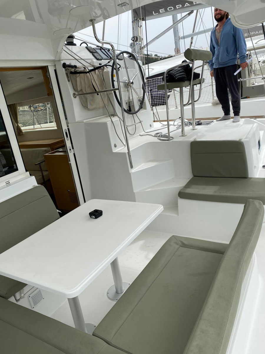 Lagoon 39 — photo 12