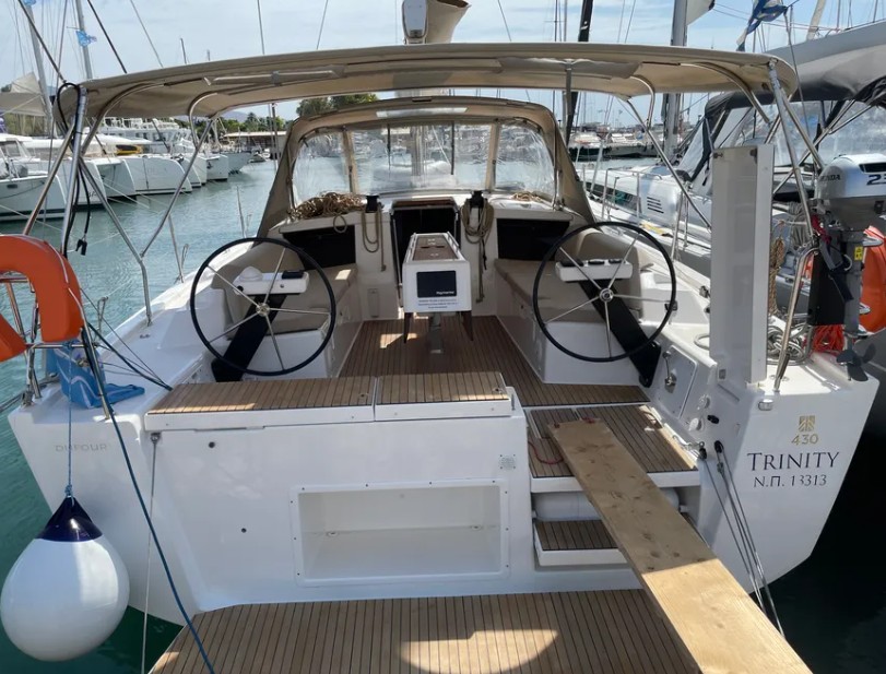 Dufour 430 Grand Large — photo 1