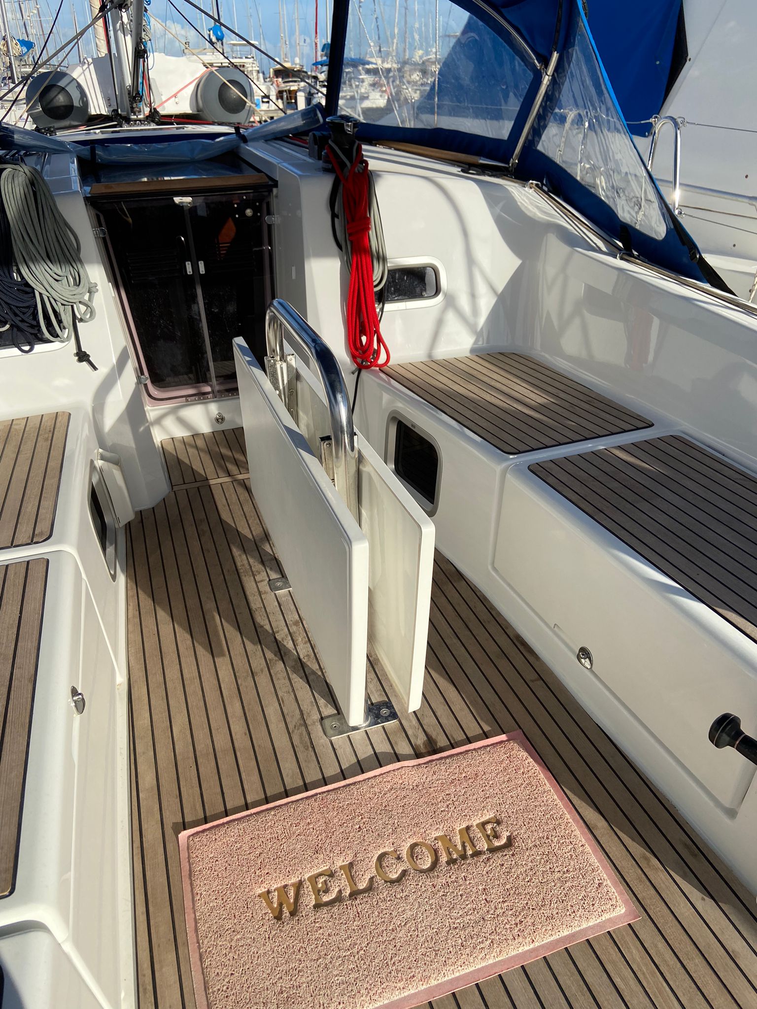 Sun Odyssey 380 — photo 8