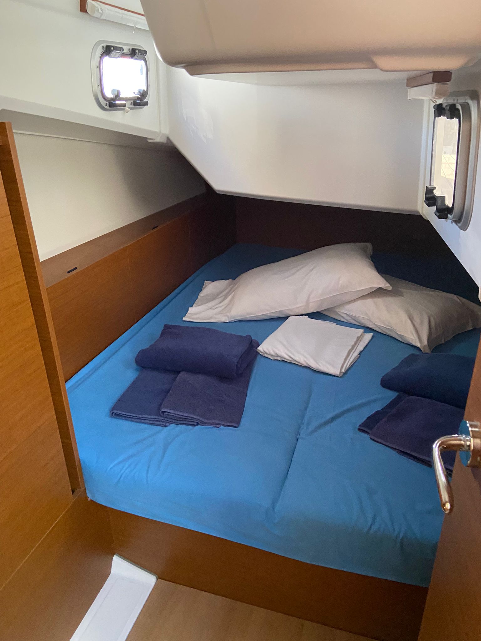 Sun Odyssey 380 — photo 7