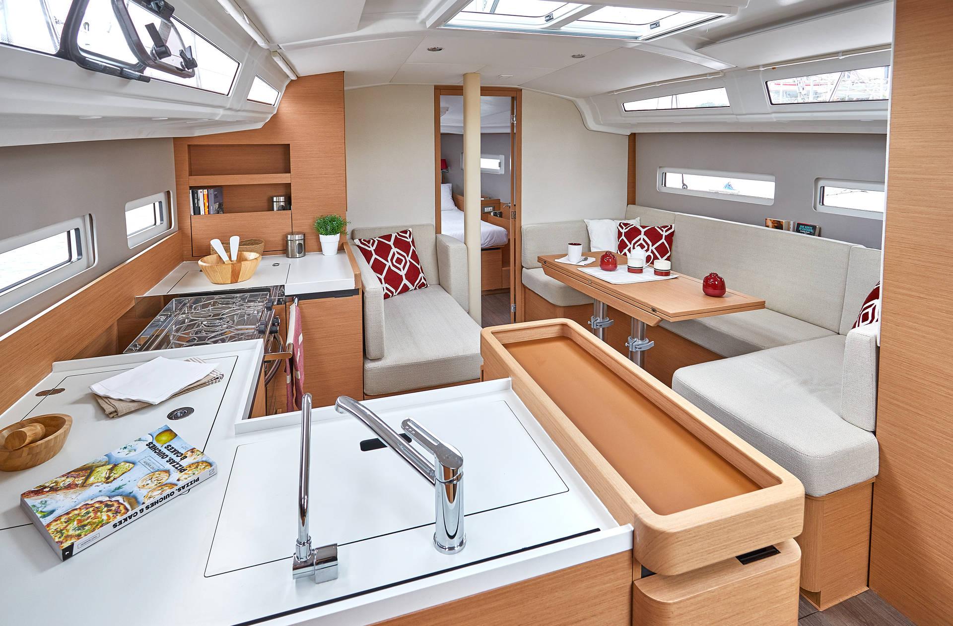 Sun Odyssey 410 — photo 2