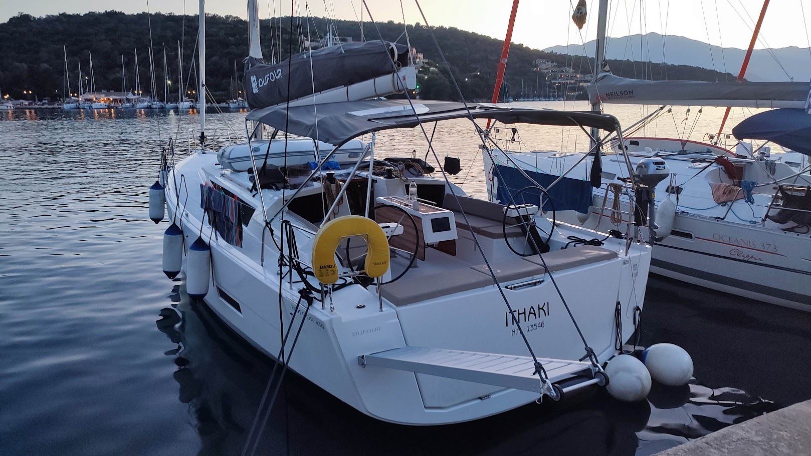 Dufour 430 Grand Large — photo 10