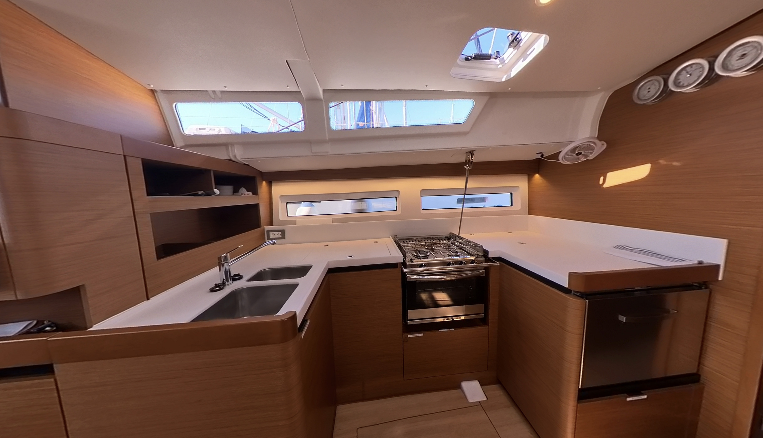Sun Odyssey 490 — photo 3