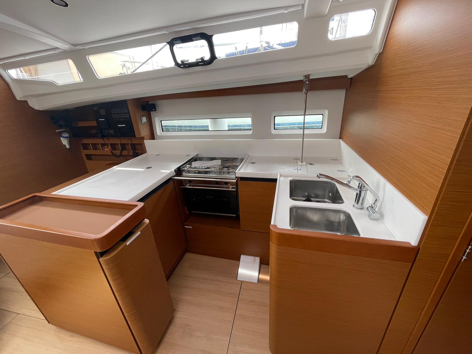 Sun Odyssey 440 — photo 5
