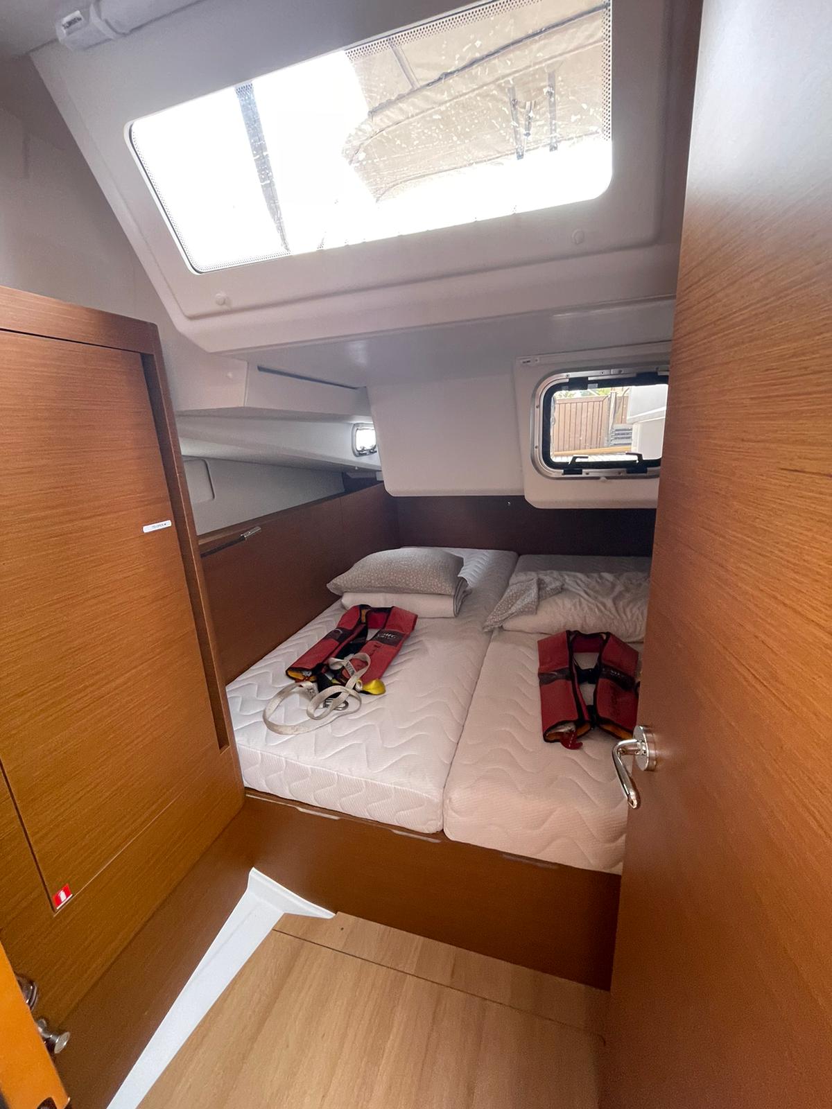 Sun Odyssey 440 — photo 7