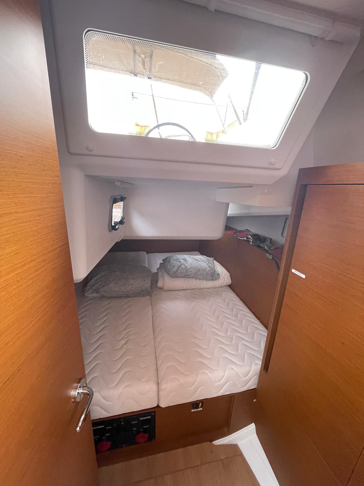 Sun Odyssey 440 — photo 12