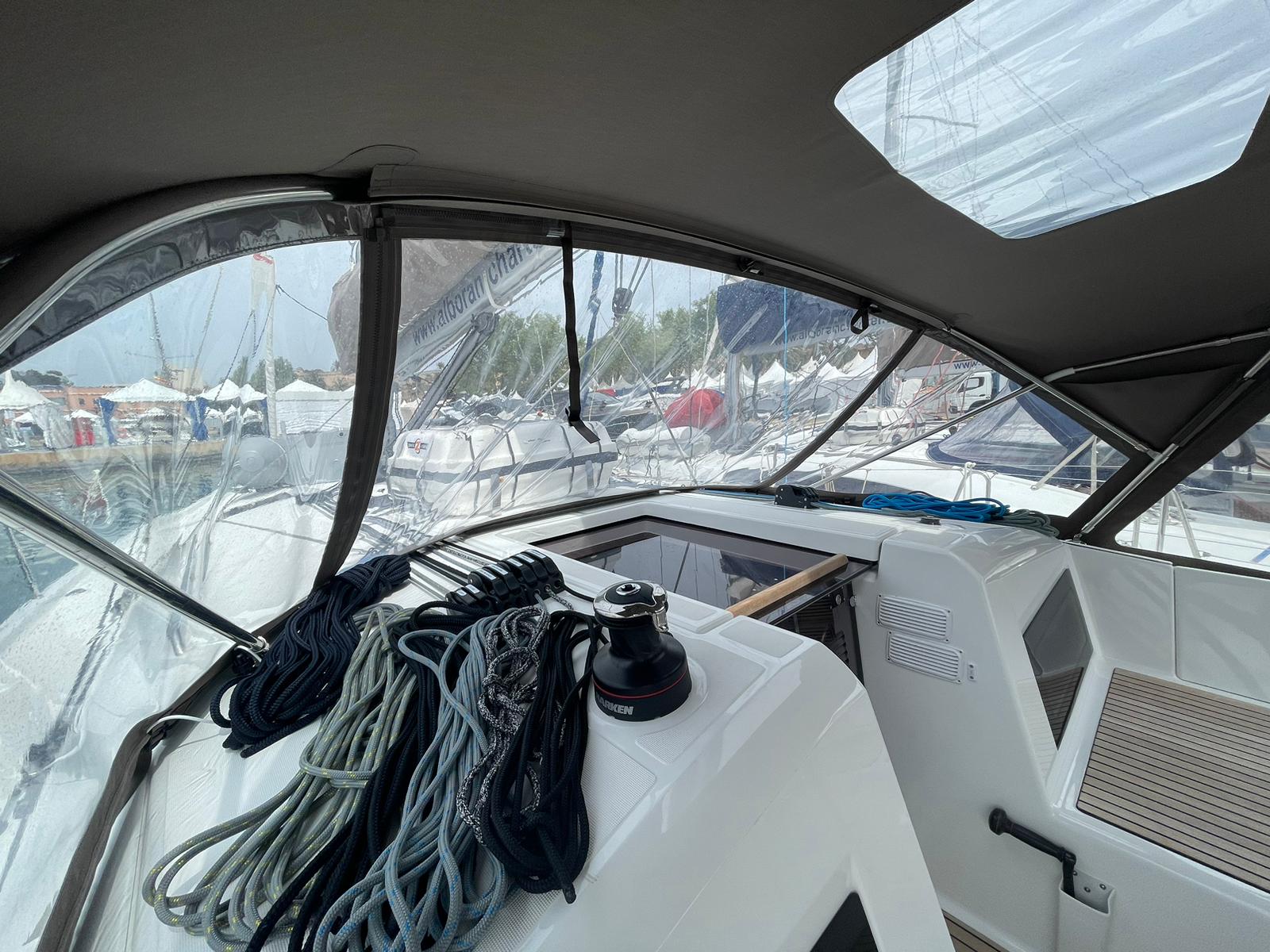 Sun Odyssey 440 — photo 5