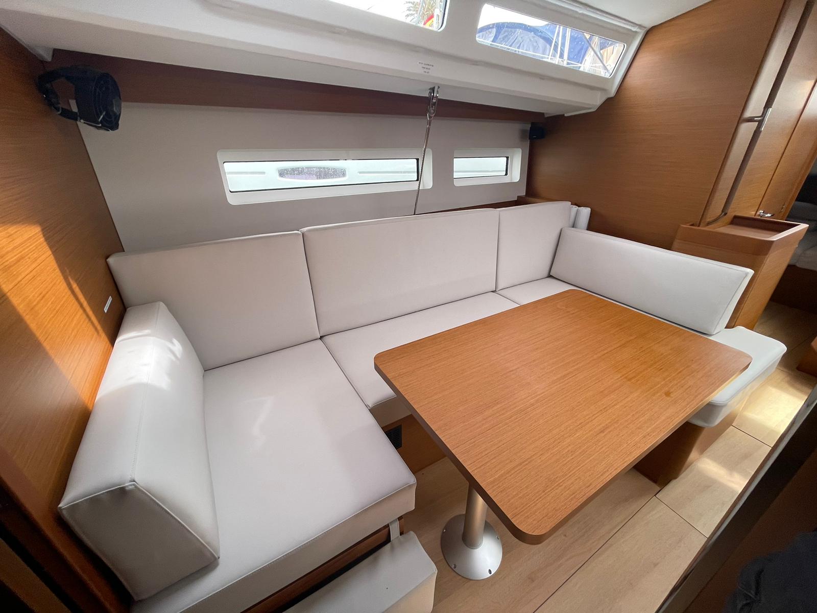 Sun Odyssey 440 — photo 20