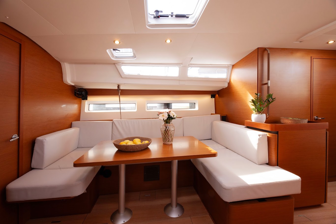 Sun Odyssey 490 — photo 8